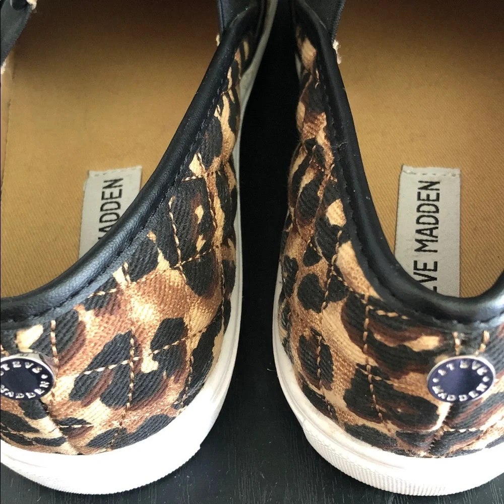 Woman’s Fall Leopard Print Slip-On canvas Sneakers - Brown
